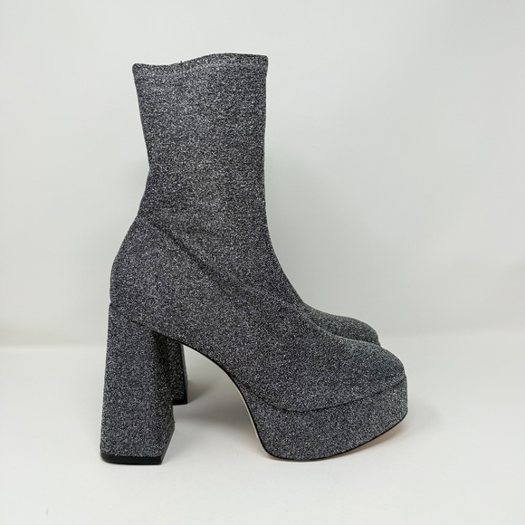 New Larroude Dolly Stretch Boot in Silver Sz US 8 - Picture 3 of 11